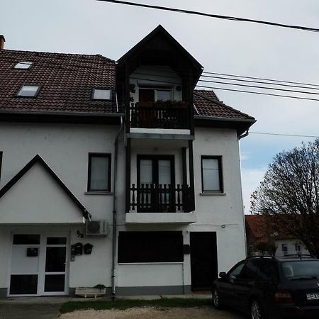 Arany Sziget Apartman Сиофок Екстериор снимка