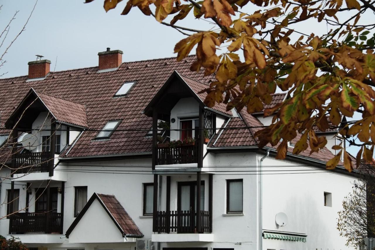Arany Sziget Apartman Сиофок Екстериор снимка